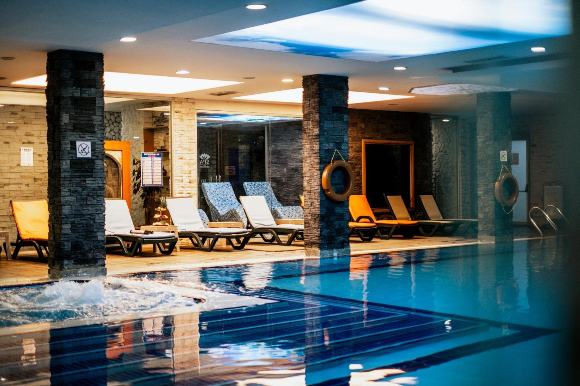 Elegance Resort Hotel & Spa Wellness-Aqua Ялова Екстериор снимка