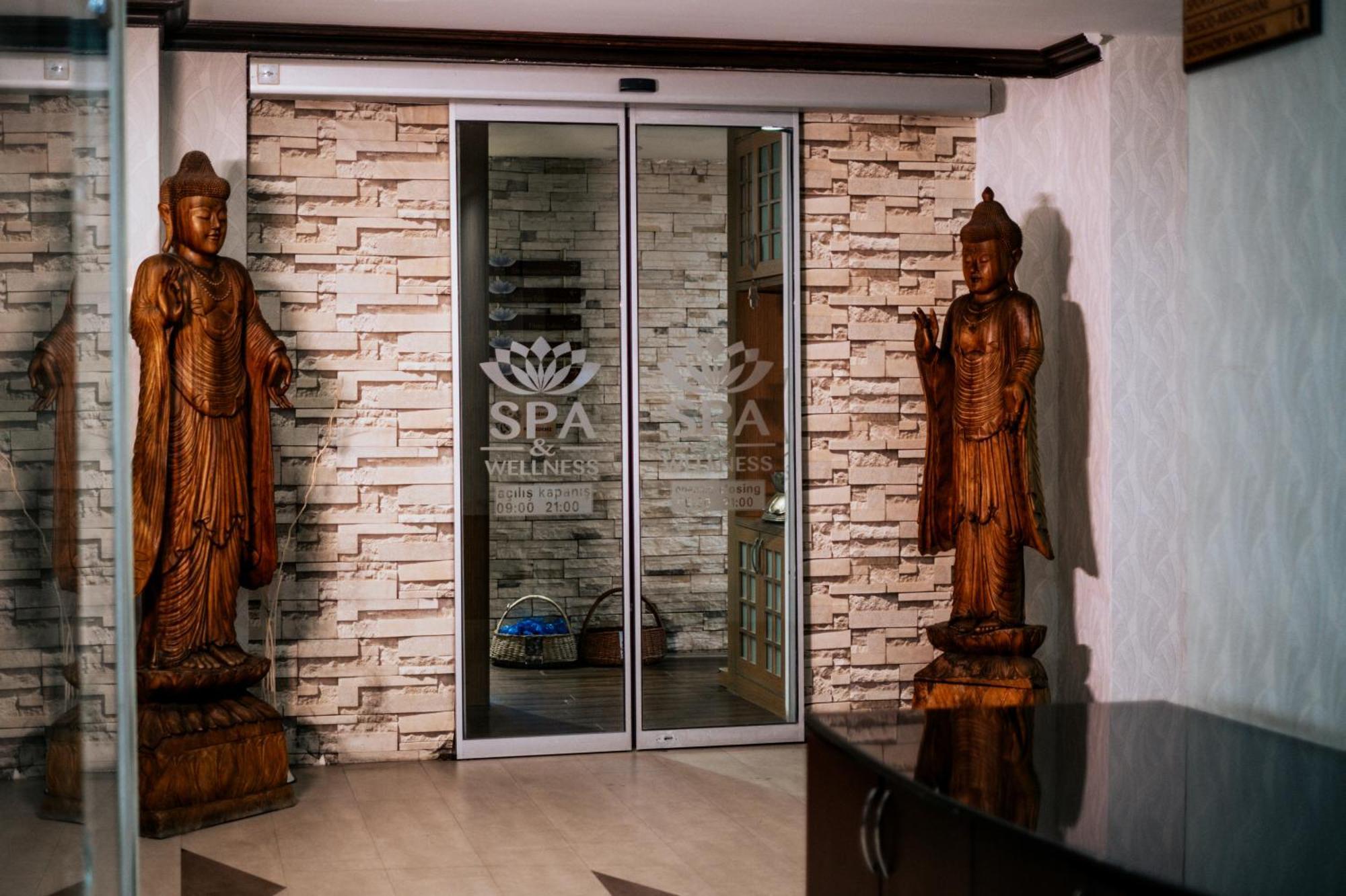 Elegance Resort Hotel & Spa Wellness-Aqua Ялова Екстериор снимка