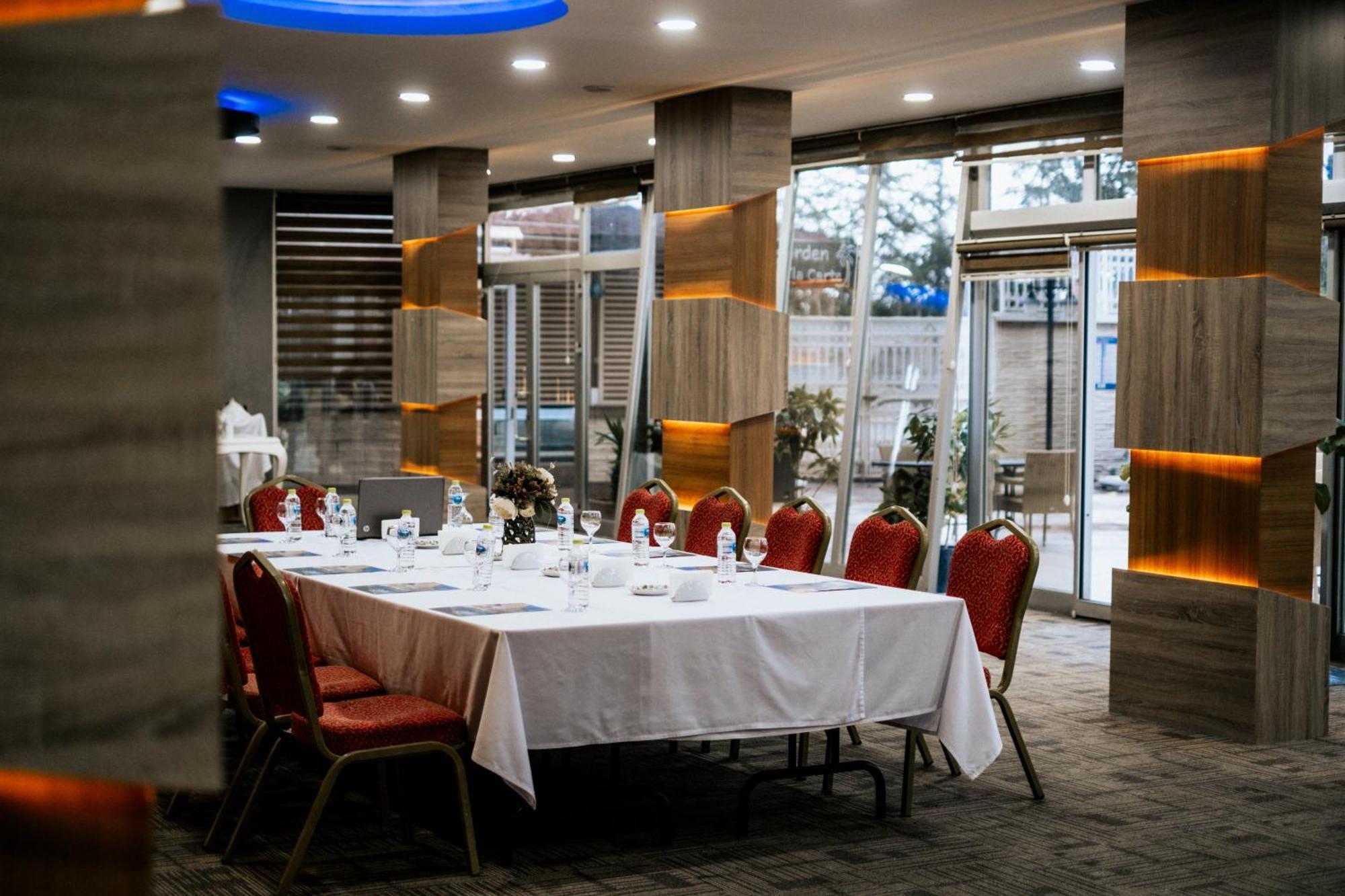 Elegance Resort Hotel & Spa Wellness-Aqua Ялова Екстериор снимка