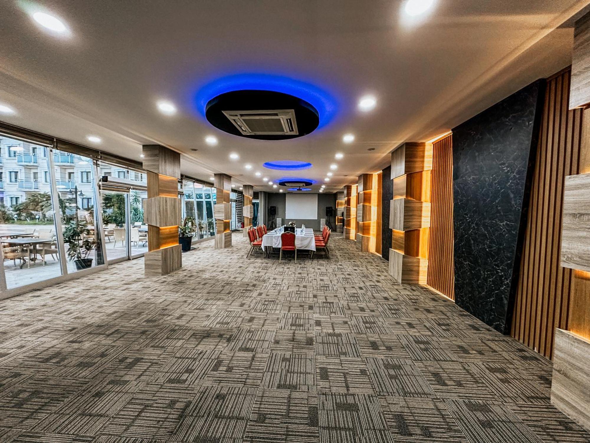 Elegance Resort Hotel & Spa Wellness-Aqua Ялова Екстериор снимка