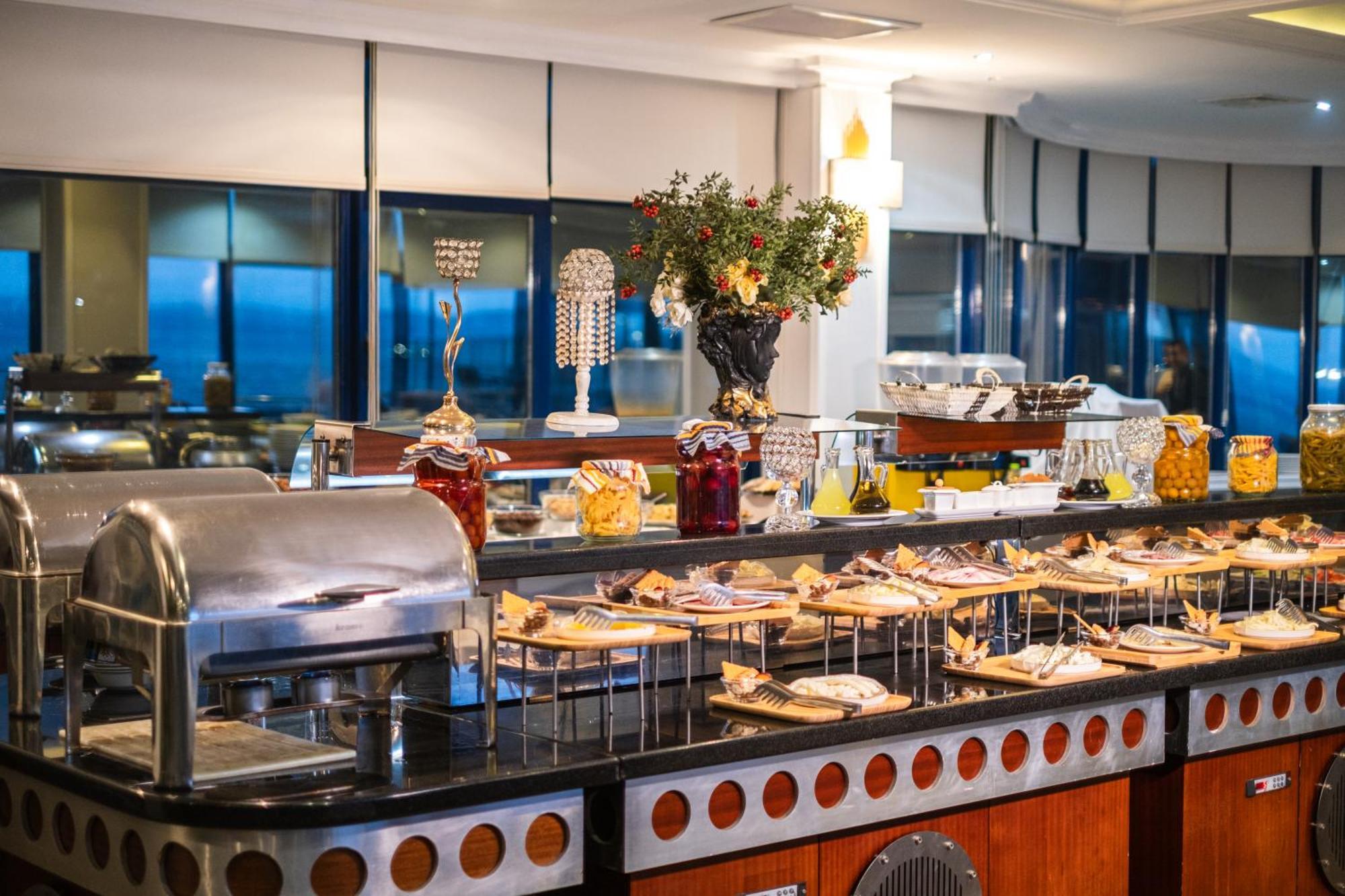 Elegance Resort Hotel & Spa Wellness-Aqua Ялова Екстериор снимка